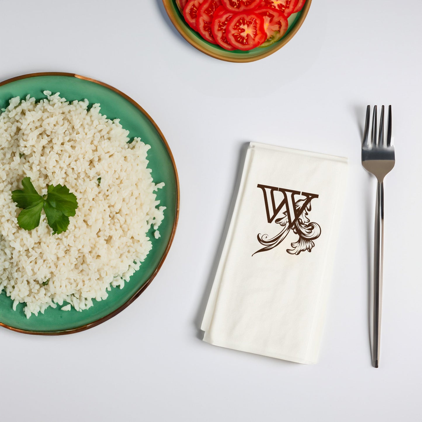 W Monogram Harfli Desenli Baskılı Peçete – 33x33cm Çift Katlı, Şık Garson Katlama (20’li Paket)