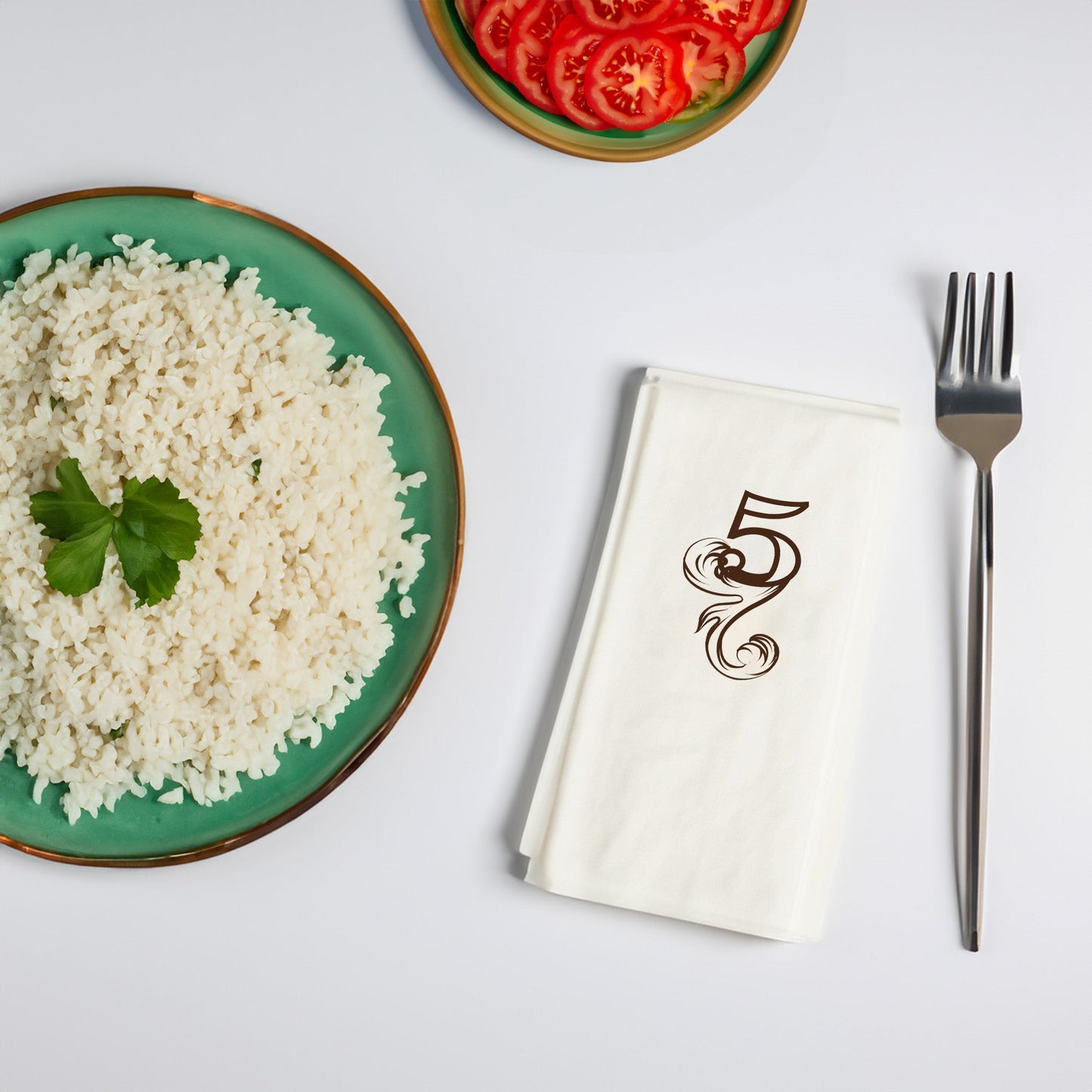 Monogram “5” Desenli Baskılı Peçete – 33x33cm Çift Katlı, 20’li Paket | Şık & Modern Masa Dekorasyonu