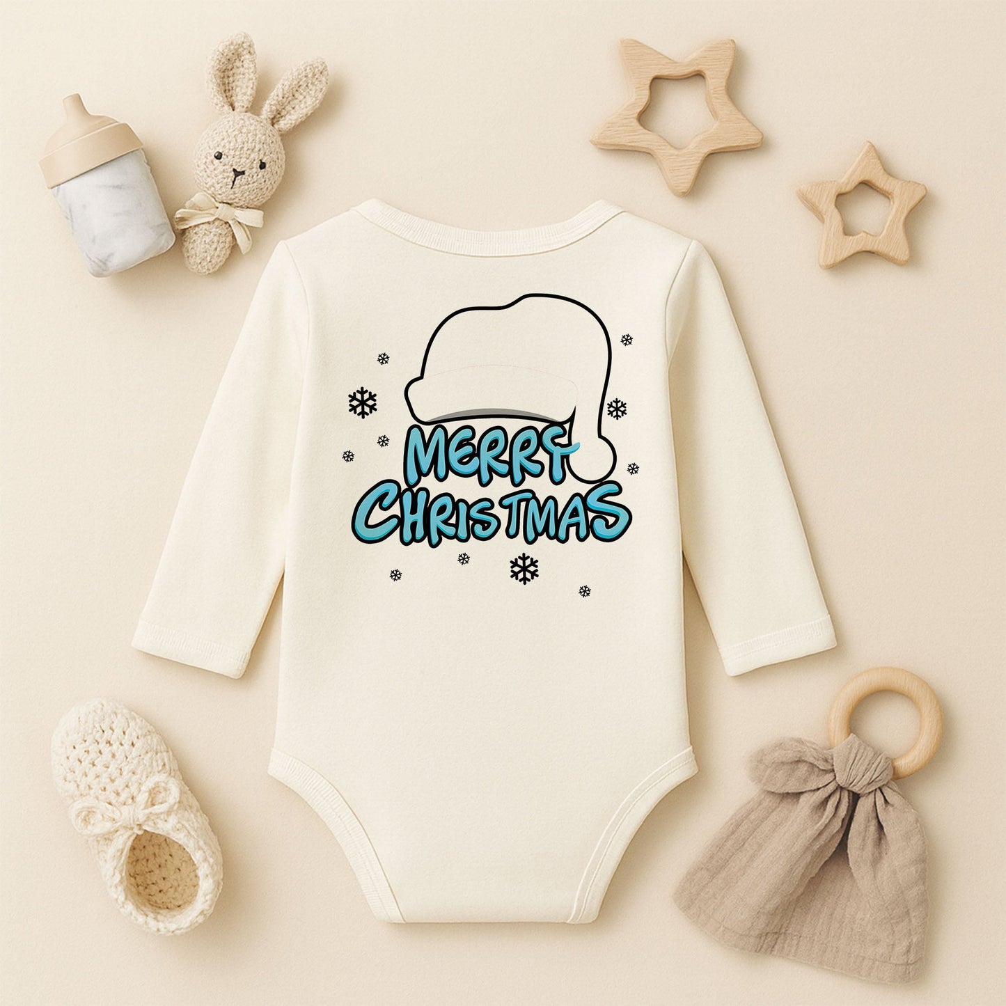 Merry Christmas Şapkalı Yazı Baskılı Tişört – Minimal & Şık Yılbaşı Tasarımı
